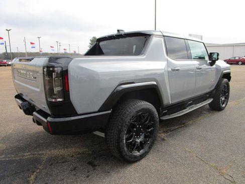 New 2026 GMC Hummer EV 4x4 Crew Cab image 7