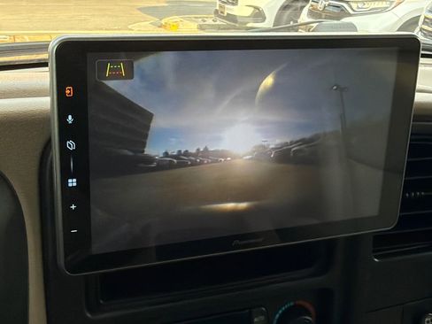 Used 2006 Chevrolet Tahoe Z71 w/ Z71 Preferred Equipment Group image 26