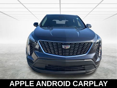 Used 2023 Cadillac XT4 Luxury w/ Cold Weather Package FWD image 9