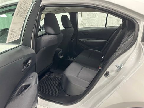 Used 2025 Toyota Corolla LE image 41