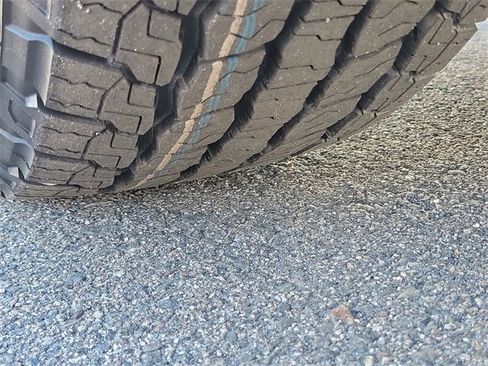 Used 2024 Chevrolet Silverado 1500 LTZ w/ LTZ Premium Package image 32