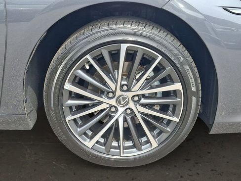 Certified 2024 Lexus ES 350 w/ Premium Package FWD image 9