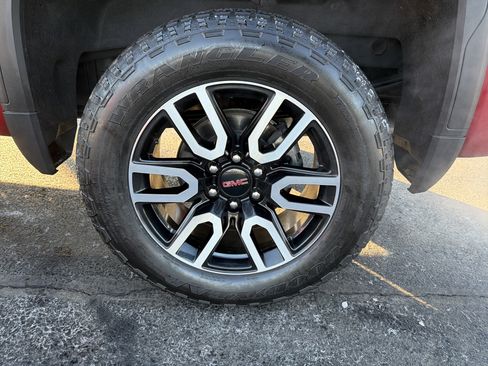 Used 2024 GMC Sierra 1500 AT4 w/ AT4 Premium Package image 34