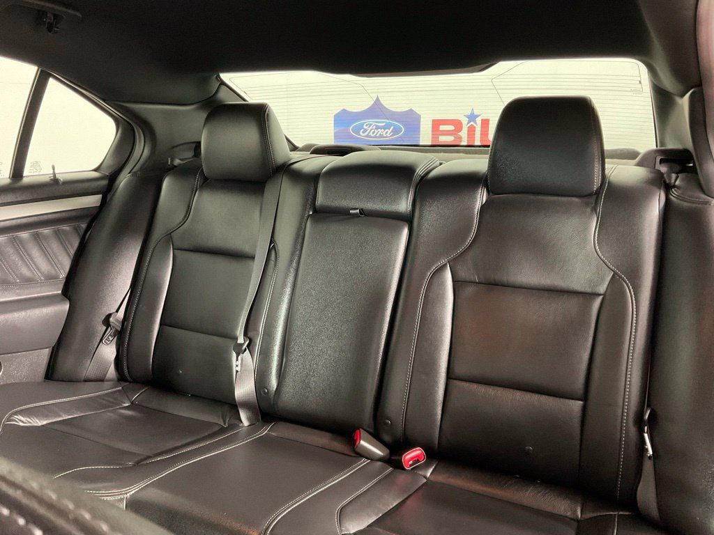 Used 2015 Ford Taurus SEL w/ Equipment Group 201A FWD image 16