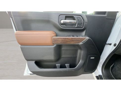 Certified 2021 Chevrolet Silverado 3500 High Country w/ Z71 Off-Road Package image 26