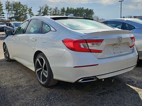 Used 2018 Honda Accord Sport image 4