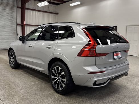 Used 2025 Volvo XC60 B5 Plus image 16