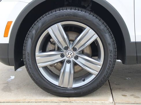 Certified 2021 Volkswagen Tiguan SEL AWD/4WD image 31