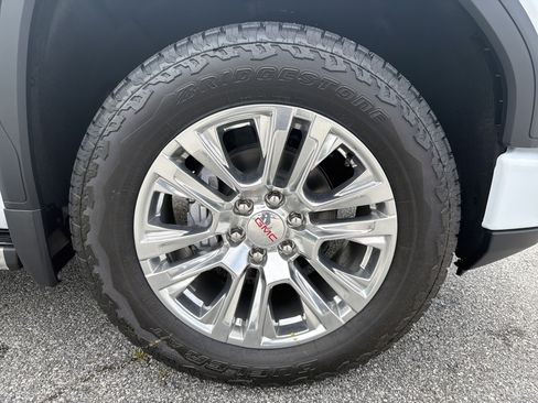 New 2026 GMC Sierra 1500 Denali w/ Technology Package AWD/4WD image 13