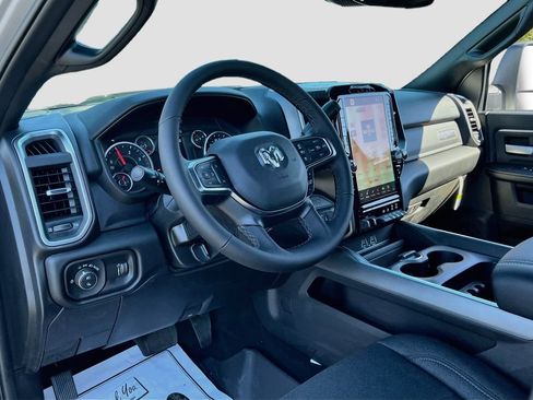 New 2026 RAM 2500 Big Horn AWD/4WD image 9