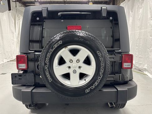 Used 2011 Jeep Wrangler Unlimited Sport AWD/4WD image 6