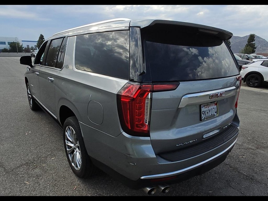 Used 2023 GMC Yukon XL Denali w/ Denali Reserve Package AWD/4WD image 6
