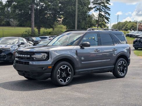 Used 2023 Ford Bronco Sport Outer Banks AWD/4WD image 2