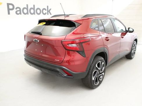 Used 2025 Chevrolet Trax RS w/ Driver Confidence Package FWD image 9