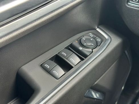 Certified 2025 Chevrolet Silverado 1500 LT image 24