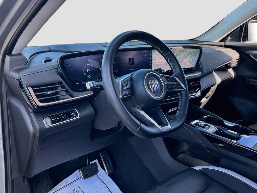 Used 2025 Buick Envision Sport Touring AWD/4WD image 9