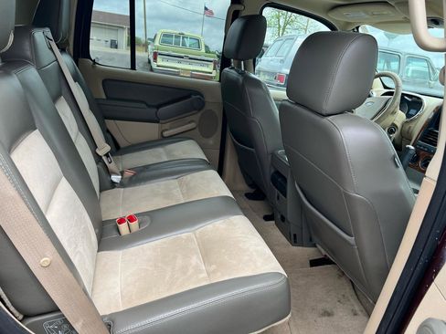 Used 2006 Ford Explorer Eddie Bauer AWD/4WD image 12