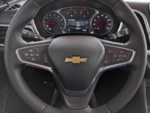 Used 2024 Chevrolet Equinox LT AWD/4WD image 12