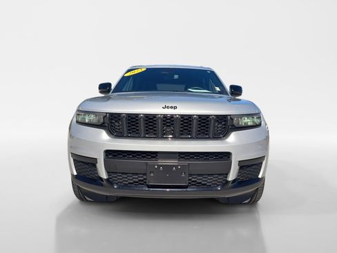 Used 2023 Jeep Grand Cherokee L Altitude image 8