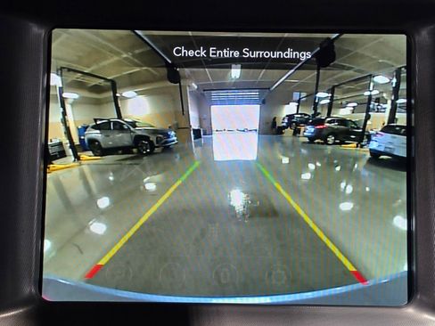 Used 2023 Dodge Charger SXT RWD image 26