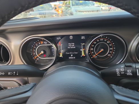 Certified 2022 Jeep Wrangler Unlimited Sport AWD/4WD image 25