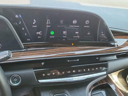 Certified 2024 Cadillac Escalade Premium Luxury image 13