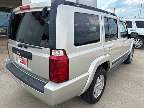 Used 2008 Jeep Commander Sport RWD image 7