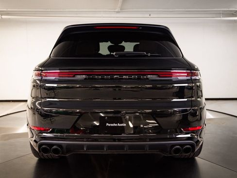 Certified 2026 Porsche Cayenne S AWD/4WD image 6