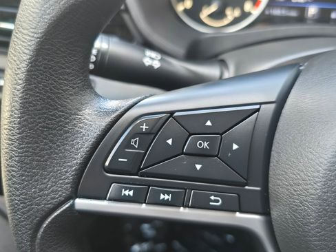 Used 2024 Nissan Altima 2.5 SV FWD image 14