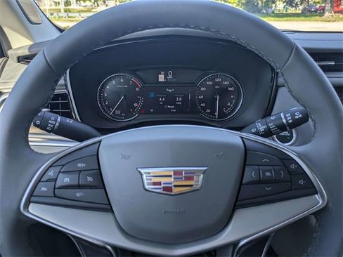 New 2025 Cadillac XT5 Premium Luxury image 30