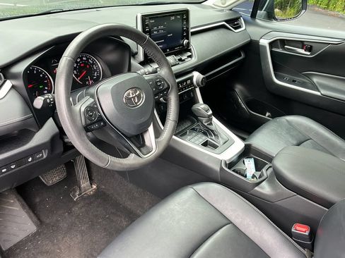Used 2021 Toyota RAV4 XLE Premium AWD/4WD image 9