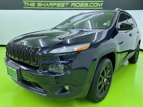 Used 2016 Jeep Cherokee Latitude AWD/4WD image 5
