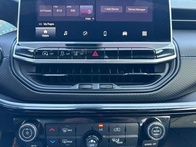 Certified 2025 Jeep Compass Latitude w/ Altitude Special Edition AWD/4WD image 16
