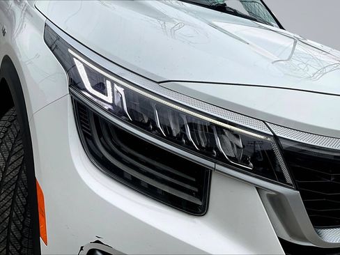 Used 2022 Kia Seltos SX w/ Sunroof Package AWD/4WD image 30