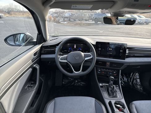 New 2026 Volkswagen Jetta SE FWD image 15
