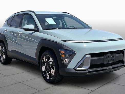 Used 2025 Hyundai Kona SEL FWD image 3