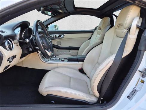 Used 2017 Mercedes-Benz SLC 300 image 16