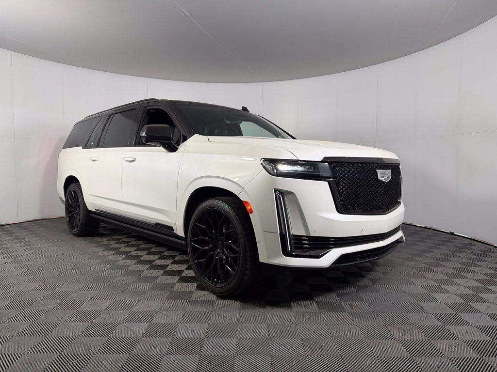 Used 2024 Cadillac Escalade ESV Sport Platinum w/ LPO, ONYX Package AWD/4WD image 2