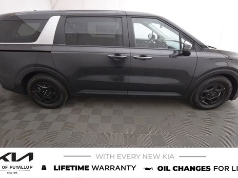 New 2026 Kia Carnival LX image 4