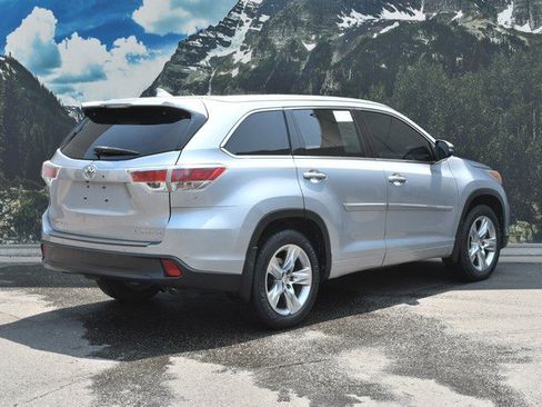 Used 2015 Toyota Highlander Limited Platinum AWD/4WD image 3