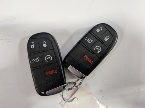 Used 2018 Jeep Grand Cherokee Altitude image 34