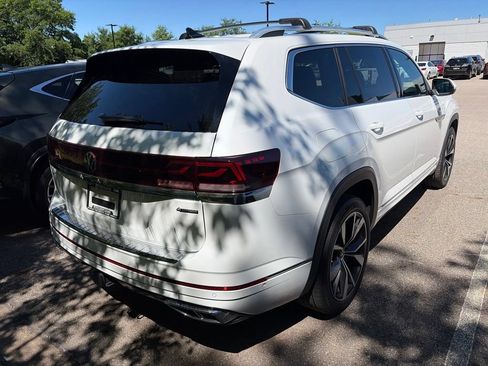Used 2024 Volkswagen Atlas SEL Premium R-Line AWD/4WD image 10