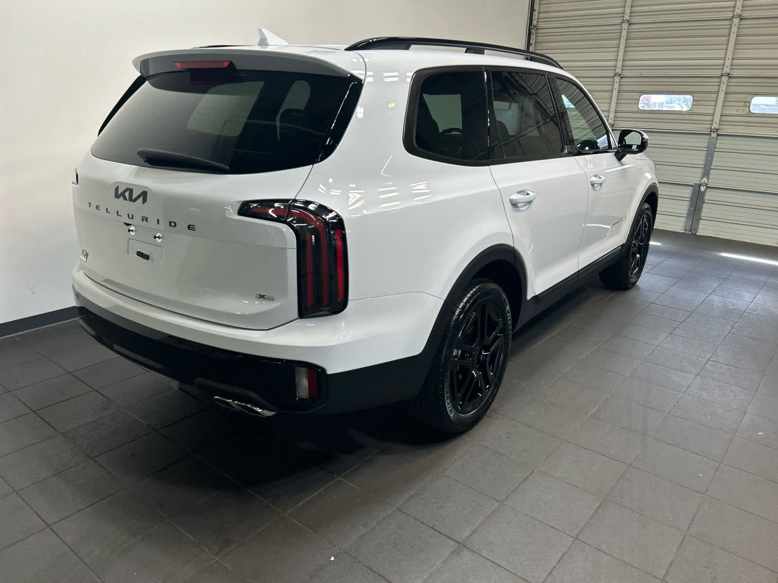Used 2025 Kia Telluride SX X-Line AWD/4WD image 3