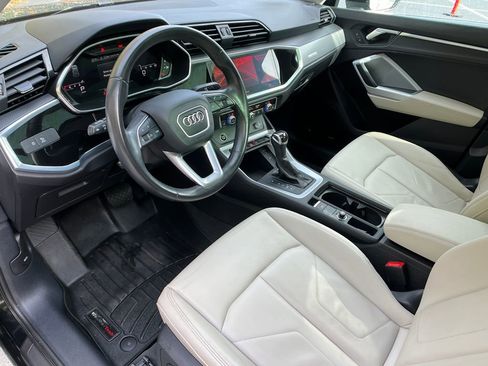 Used 2022 Audi Q3 2.0T Premium Plus w/ Premium Plus Package image 10