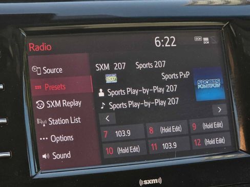 Used 2020 Toyota Camry SE FWD image 27