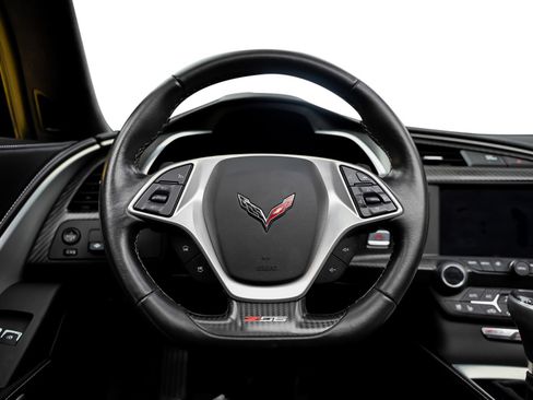 Used 2016 Chevrolet Corvette Z06 w/ 3LZ Preferred Equipment Group RWD image 34