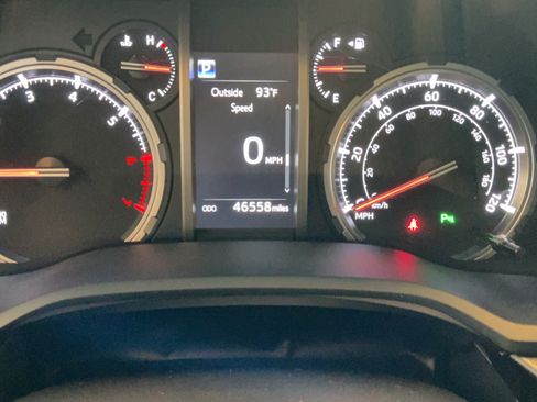 Used 2022 Toyota 4Runner Limited AWD/4WD image 10