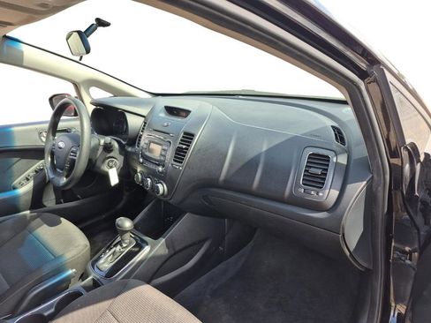 Used 2018 Kia Forte LX FWD image 28