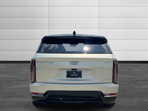 Used 2025 Cadillac Escalade IQ Sport 1 w/ Smart Trailering package AWD/4WD image 4