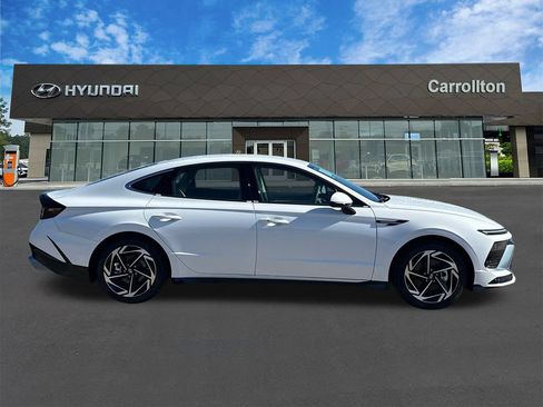 New 2026 Hyundai Sonata SEL FWD image 5